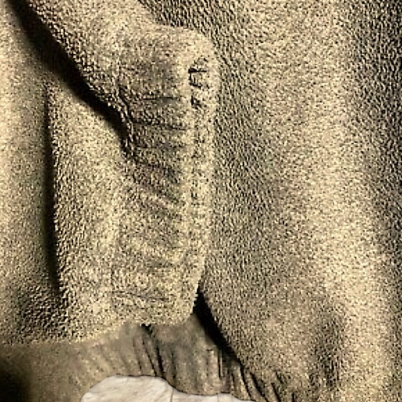 Croft & Barrow Sport Grayish Tan Quarter Zip Drop Shoulder Fleece Pullover - Picture 10 of 16